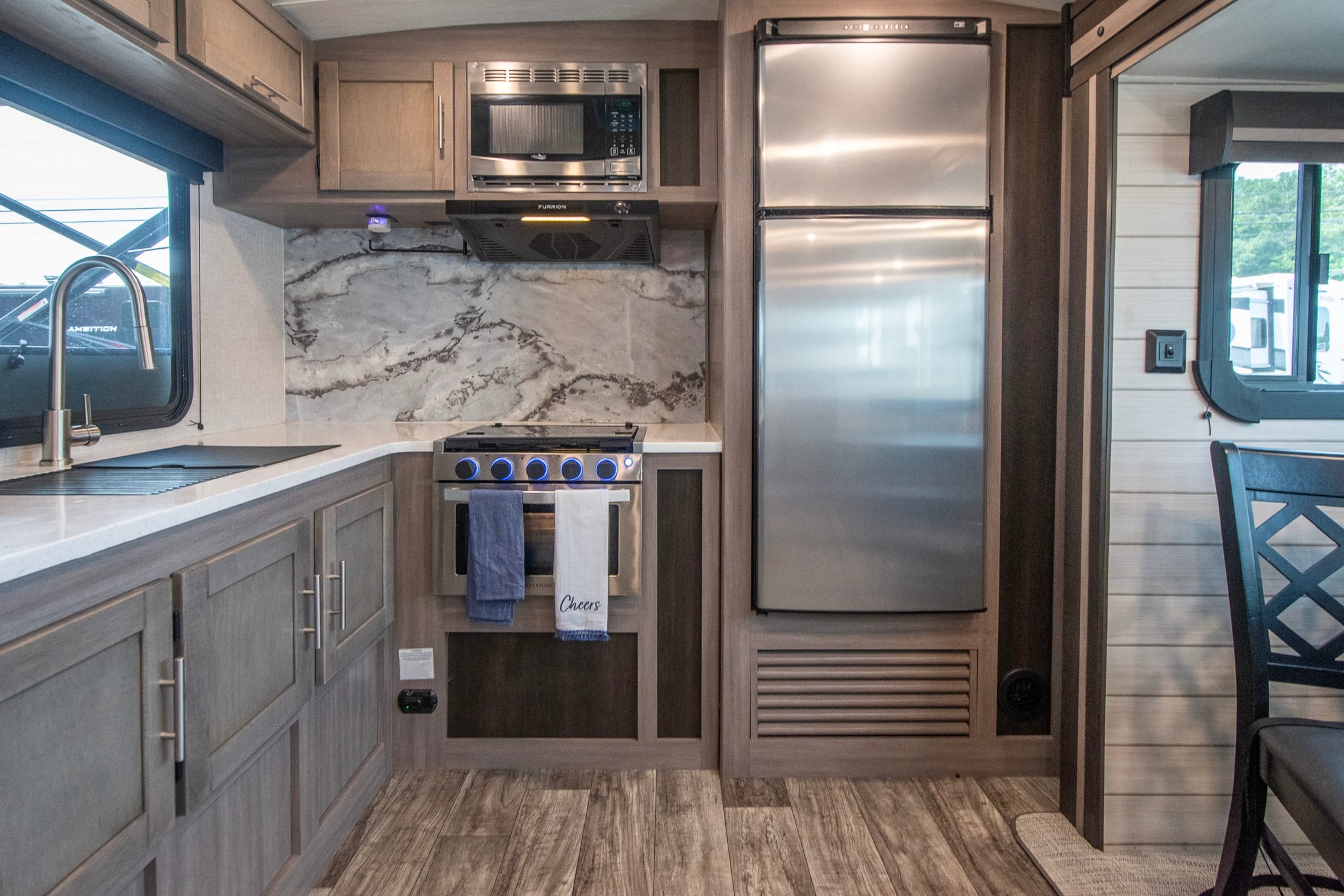 Sunset Trail Camper/RV rental photo 6